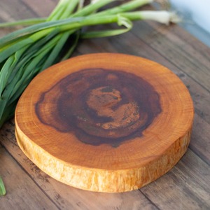 Tabla de Cortar Redonda de Madera Gruesa para Cortar Alimentos de Forma Segura, Preparar Comida, Servir Queso, Aperitivos y Uso Decorativo en la Mesa, Procedente de la India - Product Image 3