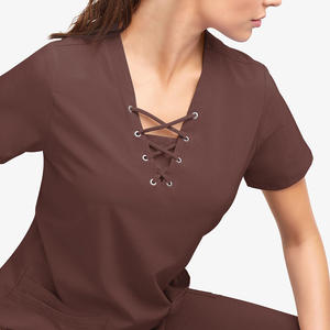 Haut de blouse médicale à trois poches pour homme, confortable, chemise de travail médicale personnalisée - Product Image 4