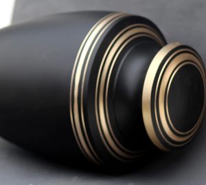 Cremación de color negro para cenizas Urna hecha a mano para adultos para cenizas de mascotas Contenedor de entierro para urna funeraria conmemorativa humana - Product Image 2