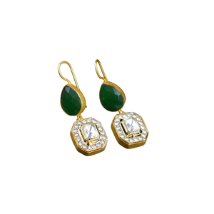 Material de la mejor calidad, latón y piedra mate chapada en oro, pendiente de tuerca, hermosa joyería de moda para mujeres y niñas - Product Image 1