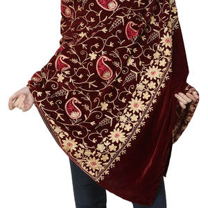 New Model Fashionable Solid Color Women Velvet <b>Shawl</b> Hot Sale Thick Warm <b>Ladies</b> Outdoor Use Velvet <b>Shawl</b> - Product Image 4