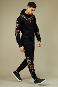 Chándal de gimnasio deportivo personalizado de poliéster 100% para hombre, conjunto de ejercicio de invierno de talla grande, nuevo diseño informal y elegante con características transpirables - Product Image 3