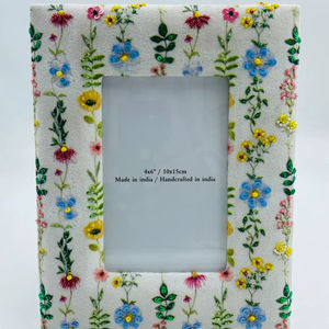 Marco de Fotos de Madera Moderno, Hecho a Mano, de Lujo, Colección Primavera, Bordado con Cuentas, Ligero, Duradero, Vertical - Product Image 1
