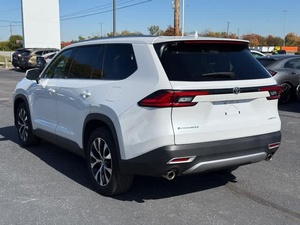 Toyota Grand Highlander Limited AWD 2024 Usado en Excelentes Condiciones - Listo para Enviar - Product Image 5