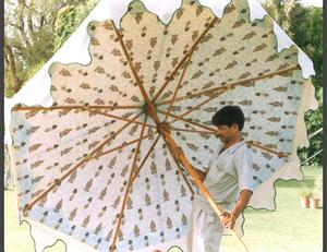 Parasol de décoration de jardin grand parapluie en coton bloqué à la main imprimé avec un design Bagru pour les mariages et les jardins - Product Image 2