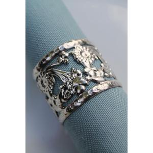 Anneaux de serviette en acier inoxydable avec des motifs artistiques et sculpturaux et parfait pour les paramètres de table créatifs à tout événement - Product Image 6