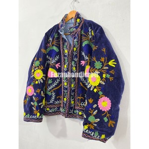 Veste d'hiver courte unisexe avec broderie en velours Suzani, manteau en gros avec doublure en coton pour les fêtes d'automne, veste pour femmes - Product Image 4