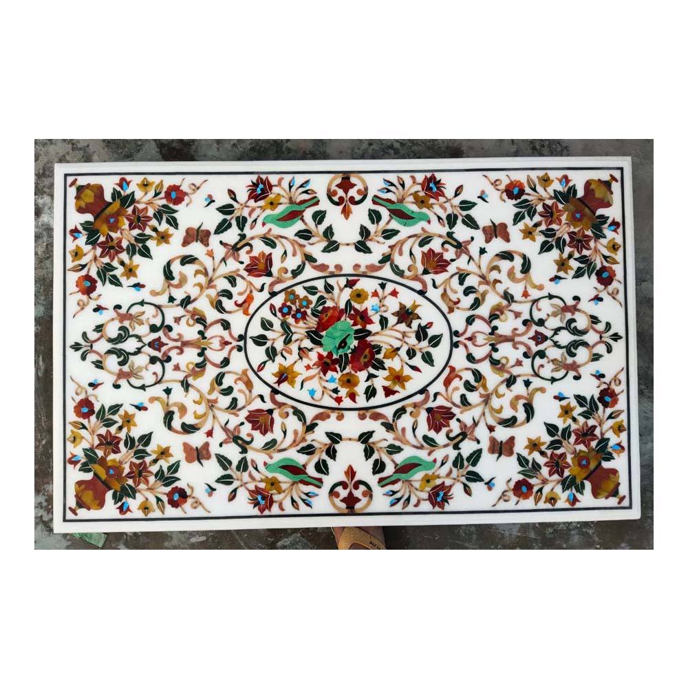 มีสีสัน