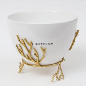 Juego de 2 cuencos hechos de metal de primera calidad de diseñador de ojos con acabado de esmalte de color completamente blanco para servir y decorar DE LA India - Product Image 5