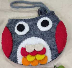 Mini porte-monnaie en feutre fait à la main pour dames à la mode fermeture à glissière unique fleur mignonne broderie coton doublure sangle unique - Product Image 5