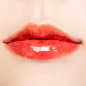 Ampoule'n Water Glow Tint 03 Peach, Lápiz Labial de 4.5g, un Tono Melocotón Desirable para Realzar el Atractivo de los Labios - Product Image 2