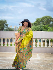 Saree en soie de créateur avec tissage Zari Meenakari - Product Image 5