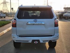 Occasion pour Toyota 4Runner avec sièges en cuir intérieur foncé et transmission intégrale 12 mois de garantie Vente en ligne - Product Image 3