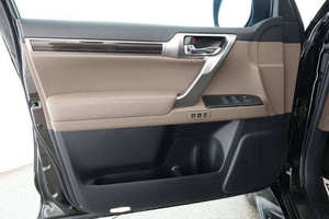 รถบิวท์สแตนดาร์ด รุ่นใช้งานเบาๆ ปี 2023 GX 460 - Product Image 6