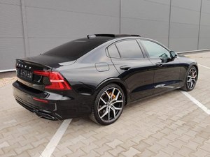 Volvo V60 2024 d'occasion en excellent état - Product Image 2