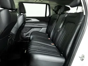 HAVAI H 5 2024, SUV Automático Turbo con Asientos de Cuero, Neumáticos R18, Portaequipajes de Aluminio, Techo Panorámico, Luces LED - Product Image 3