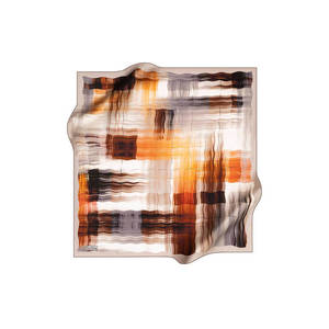 Écharpe carrée en crêpe de soie beige - Imprimé numérique vintage 100% soie Accessoire toutes saisons - Product Image 1