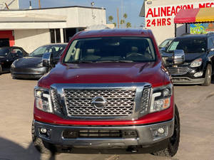 (F&H) Nissan Titan XD SL 4x4 SL 4dr Crew Cab (Diésel) Usado del 2017 - Product Image 2