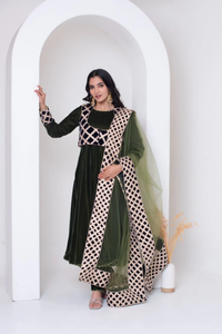 GHAZAL Terciopelo verde Gota Patti Anarkali Set Vintage Incluye Chaleco de terciopelo Red suave Fiestas Diwali Bodas Graduaciones - Product Image 6