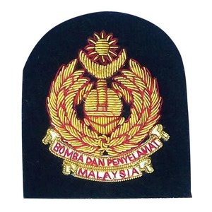 Badges brodés à la main sur mesure avec détails en fil de soie, qualité supérieure, style officier - Product Image 3