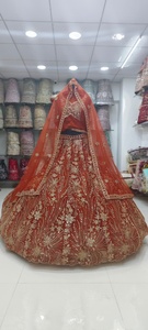 Elegante Lehenga Choli de Novia |   Lehenga de Novia Bordada de Diseñador |   Traje Tradicional Indio para Bodas |   Exclusivo Lehenga Nupcial - Product Image 3
