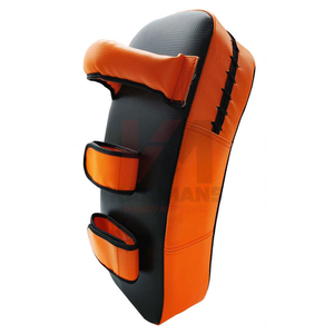 Escudos de Patada de Cuero Curvos Personalizados, Aplicables al Aire Libre, para Muay Thai, MMA, Kickboxing y Entrenamiento de Artes Marciales - Product Image 6