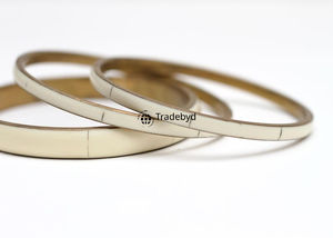 กำไลข้อมือฝังกระดูกแท้ งานฝีมือชั้นสูง เครื่องประดับแฟชั่น พร้อมกรอบแบบ Bezel Setting สำหรับทุกเพศ เหมาะสำหรับเป็นของขวัญ Tradebyd - Product Image 3