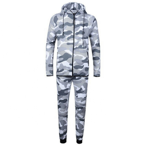 Ensemble de survêtement décontracté à capuche pour homme, de haute qualité, en polyester respirant à séchage rapide, idéal pour l'automne, par sublimation, vente en gros - Product Image 1