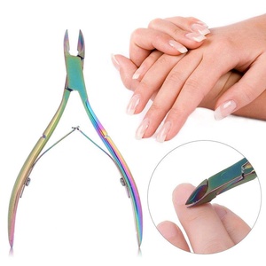 Mini pince à ongles personnalisée de qualité supérieure coupe-ongles à cuticules à lame incurvée en acier inoxydable de haute qualité pour doigts multicolores - Product Image 4