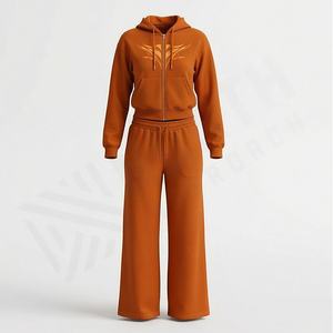 Conjunto Deportivo de Dos Piezas para Mujer, con Capucha Corta con Cremallera y Pantalones Jogger, Estilo Urbano, Lavado Ácido, con Logotipo Personalizado, Ropa Deportiva Personalizable para Gimnasio - Product Image 1