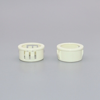 Bouchons de trou en plastique de taille personnalisée pour ouvertures de boîtier d'appareil électronique œillets à œillets