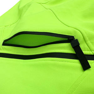 Chaqueta de Senderismo Impermeable con Capucha, Ajuste Relajado, Material Ultra Suave, Ideal para Actividades al Aire Libre, Talla Personalizada - Product Image 6