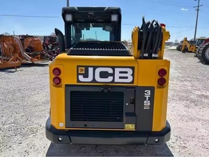 Chargeuse compacte sur pneus JCB 3TS 8W avec godet pour la construction et la manutention de matériaux - Product Image 2