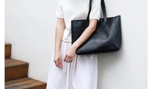 Sac fourre-tout pour femme de qualité supérieure Nouvelle arrivée en cuir véritable avec fermeture à glissière et doublure en toile - Product Image 6