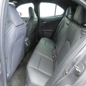 ¡Oferta Imperdible! Lexus UX 200 Base 2022 Súper Limpio, Motor 2.0L 16V DOHC, Tracción Delantera, Automático, Auto de Lujo - Product Image 4