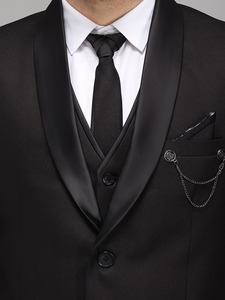 ชุดสูทผู้ชายสีดำคุณภาพส่งออก ดีไซน์หรูหรา 5 ชิ้น ครบชุด พร้อมเสื้อเบลเซอร์ เหมาะสำหรับงานปาร์ตี้และพิธีต่างๆ มีจำหน่ายแล้ว - Product Image 3