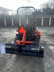 รถแทรคเตอร์ขับเคลื่อนล้อ4x4สำหรับใช้ในฟาร์ม40HP B2601HSD 4WD ใหม่2025 Kubota - Product Image 2