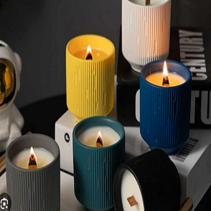 Etiqueta privada Tarro de cerámica único Vela de aceite esencial Velas de cera de soja perfumadas Bougie hechas a mano - Product Image 4