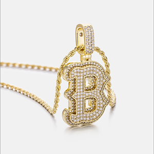 Pendentif personnalisé exclusif pour homme en alliage plaqué or avec diamants CZ style hip-hop pour cadeau - Product Image 4