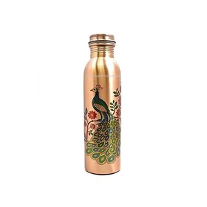 Meilleure vente Bouteille d'eau imprimée en cuivre pur pour l'école de bureau et le yoga Bouteilles d'eau en cuivre ayurvédique étanches - Product Image 3