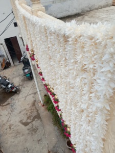 Venta Caliente, Banda Floral Artesanal Natural de Jazmín Artificial con Rosas (Toran) con Rosas Rojas para Decoración de Entrada - Product Image 2