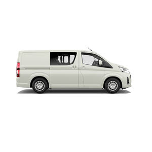 Se vende furgoneta Toyotai Hiace 4WD con capacidades todoterreno mejoradas y distancia al suelo elevada - Product Image 5