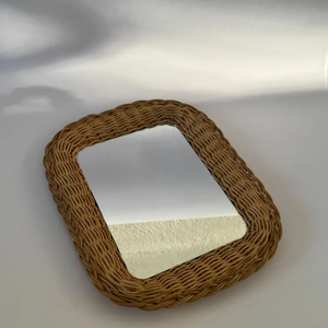 Espejo Rectangular de Ratán de Estilo Moderno de Mediados de Siglo - Product Image 1