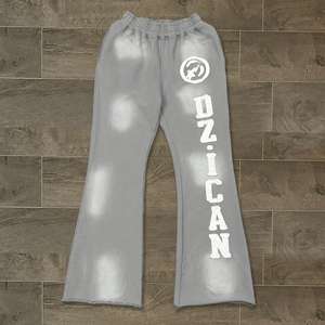 Pantalones Jogger Holgados de Algodón Grueso con Bordado, Estilo Premium, Lavado Ácido - Product Image 2