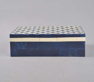 Boîte à bijoux artisanale en os bleu avec motif géométrique blanc en treillis, boîte de rangement rectangulaire en bois, organisateur de souvenirs de luxe - Product Image 5