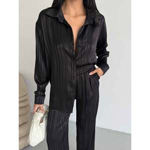 Conjunto de Pijama de Satén con Estampado de Rayas para Mujer 2519 - Product Image 2