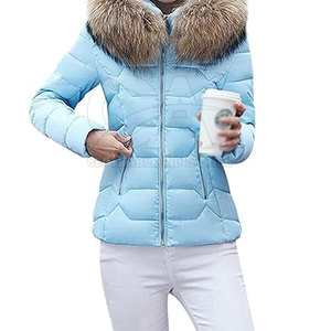 Manteau d'hiver pour femmes 2025, veste courte en fausse fourrure à capuche, style streetwear, veste à capuche en fausse fourrure douce - Product Image 1