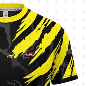 T-shirt décontracté en coton pour homme avec finition unie, col rond, construction tricotée et propriétés anti-plis faciles d'entretien - Product Image 2