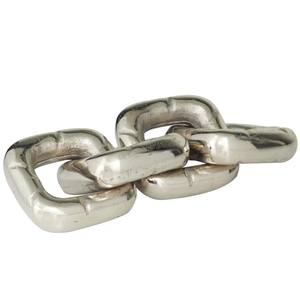 La superbe sculpture d'objet de table à maillons de chaîne en métal argenté ajoute une touche d'élégance moderne et de luxe à votre espace de décoration de maison ou de bureau - Product Image 1