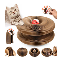 Arbre à chat en carton accordéon avec jouet interactif à balle, emballé en carton pour une utilisation en intérieur